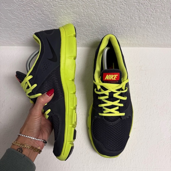 Nike Dark Gray Neon Running Sneaker Men Sz 12 - Picture 6 of 11